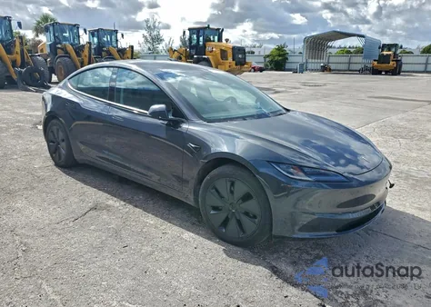 2024 Tesla Model 3 из США, поврежденный, VIN 5YJ3E1EA8RF744353